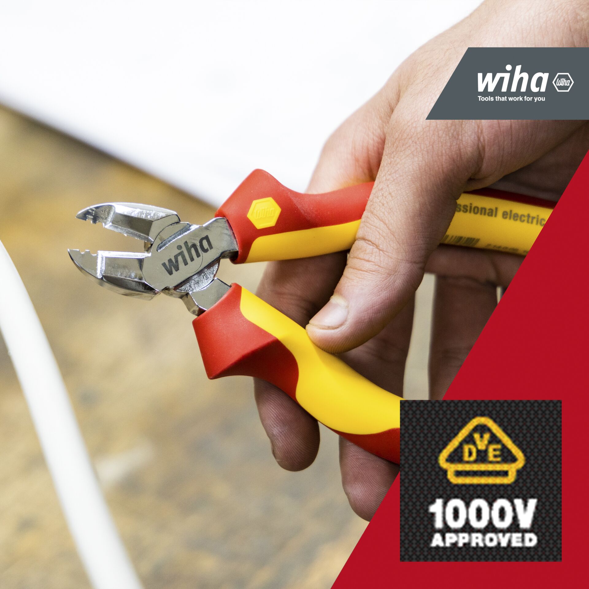 Wiha tronchese con spelacavi Professional electric