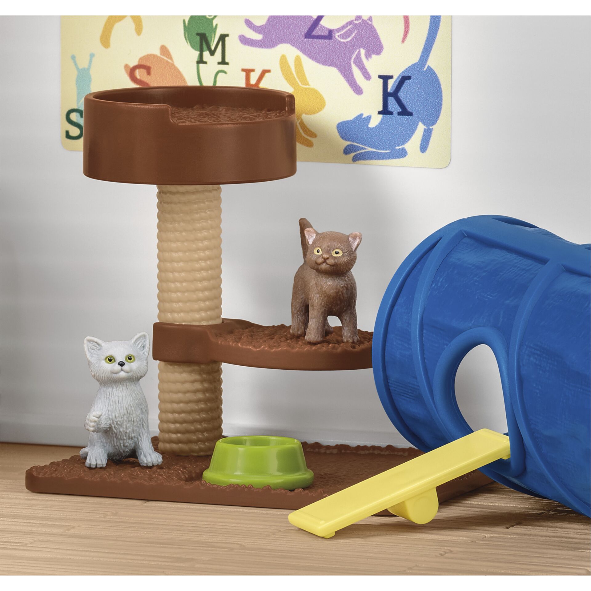 SChleich Farm World     42607 Pet Hotel