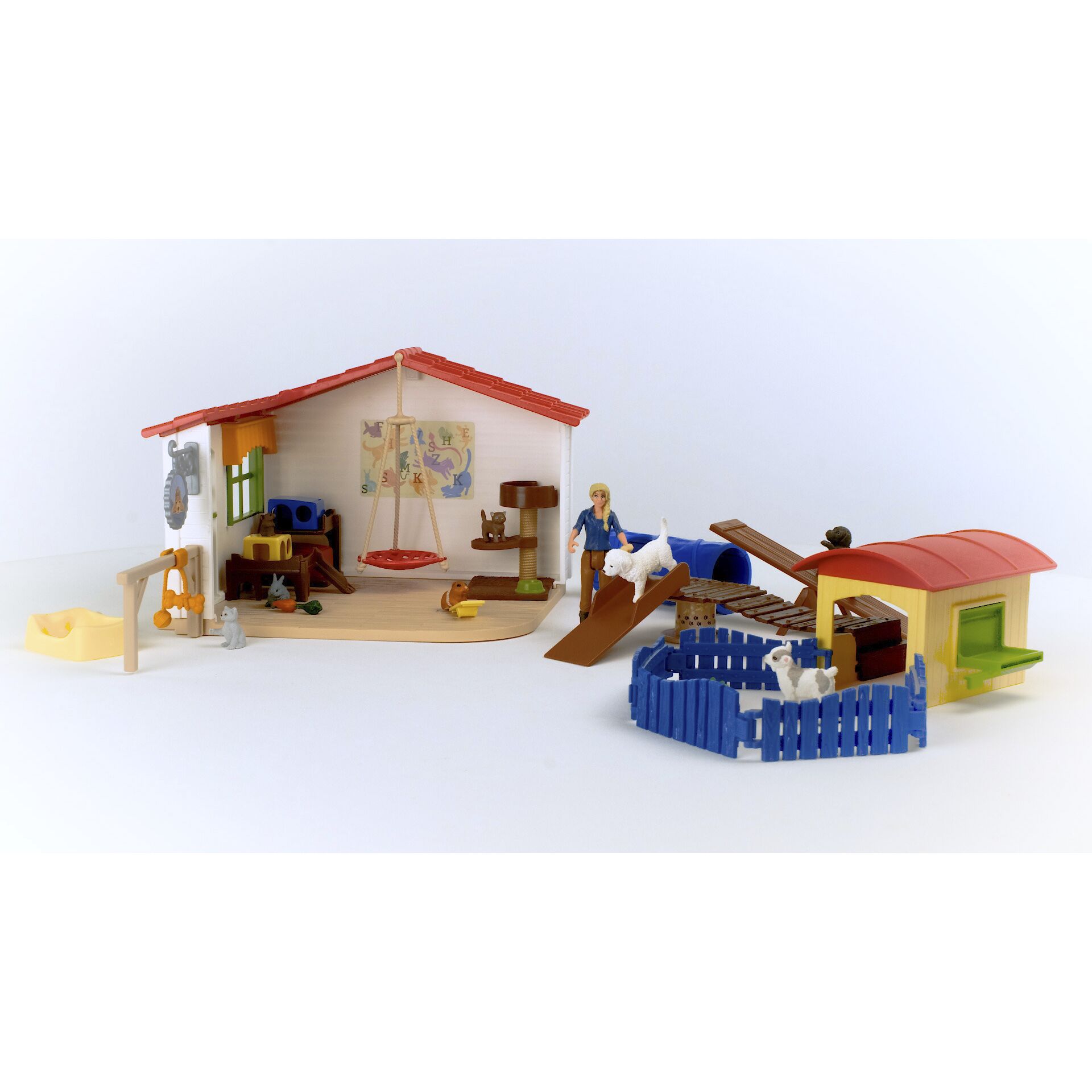 SChleich Farm World     42607 Pet Hotel