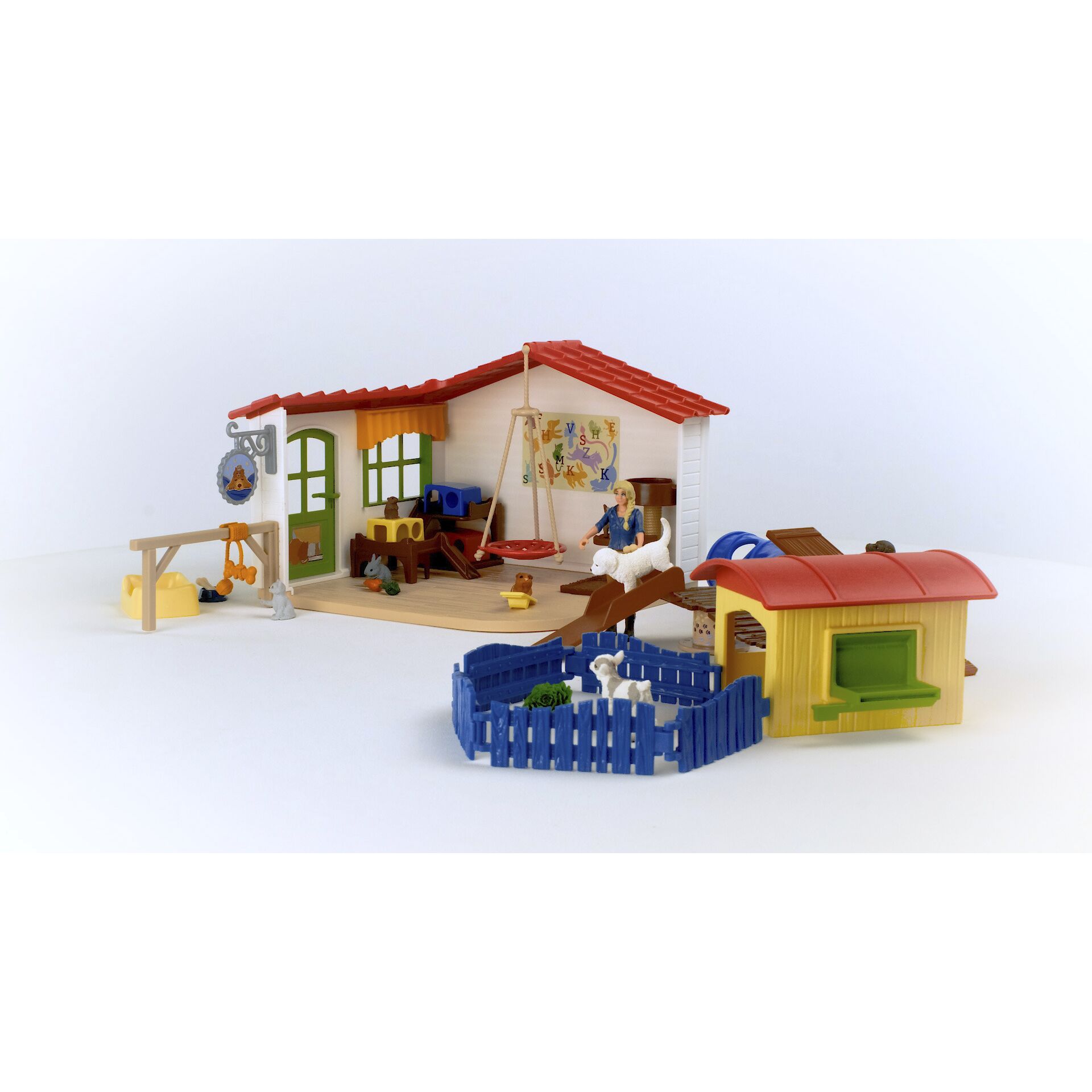 SChleich Farm World     42607 Pet Hotel
