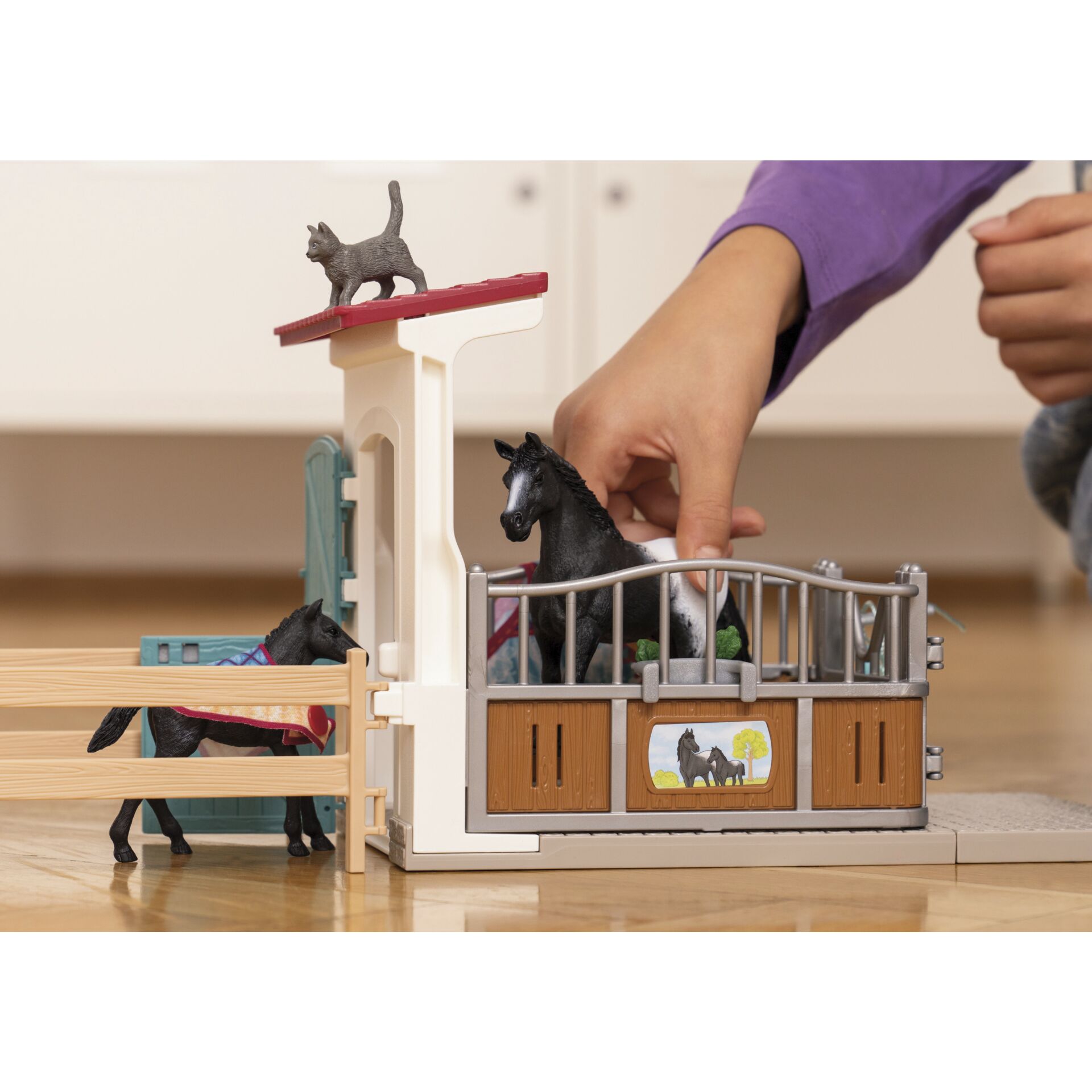 Schleich Horse Club     42611 Horse Box with Mare and Foal