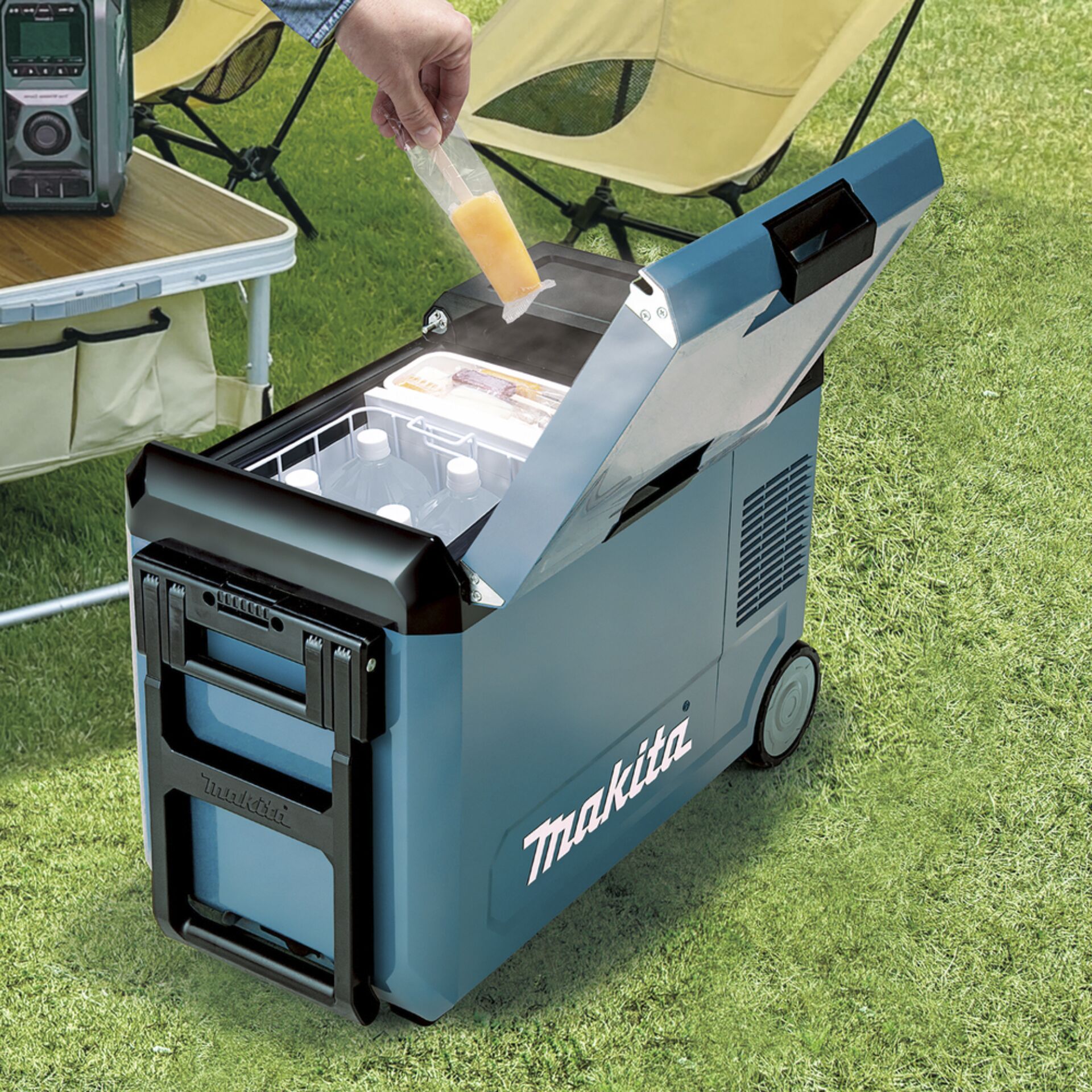 Makita CW004GZ 40V Akku-Kühl- und Wärmebox