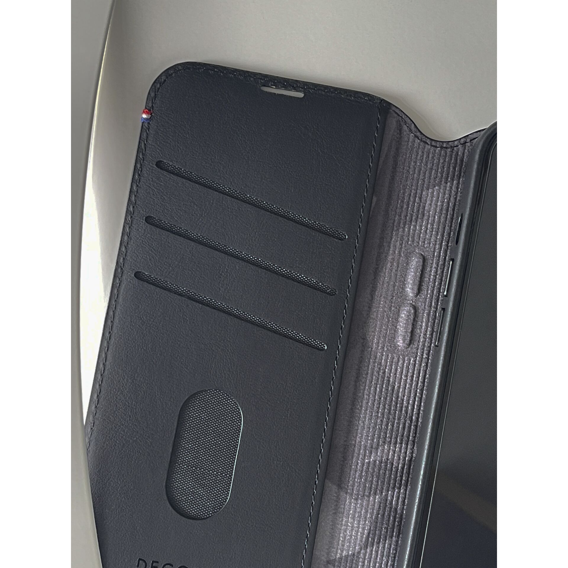 Decoded Leather Detachable Wallet iPhone 14 Plus Black
