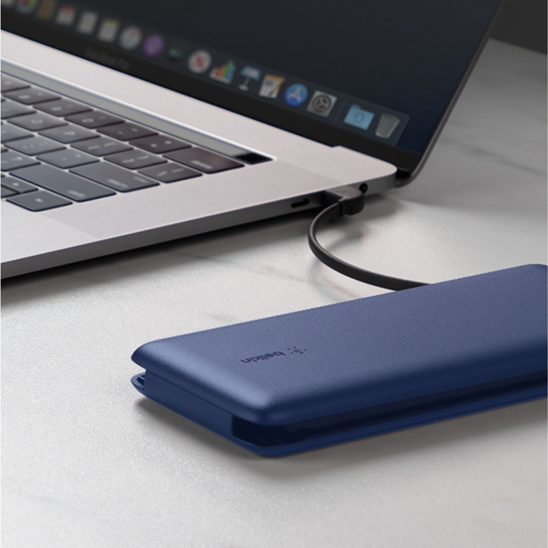 Belkin Power Bank 18W 10.000mAh USB-C+Light.cab.blue BPB006B