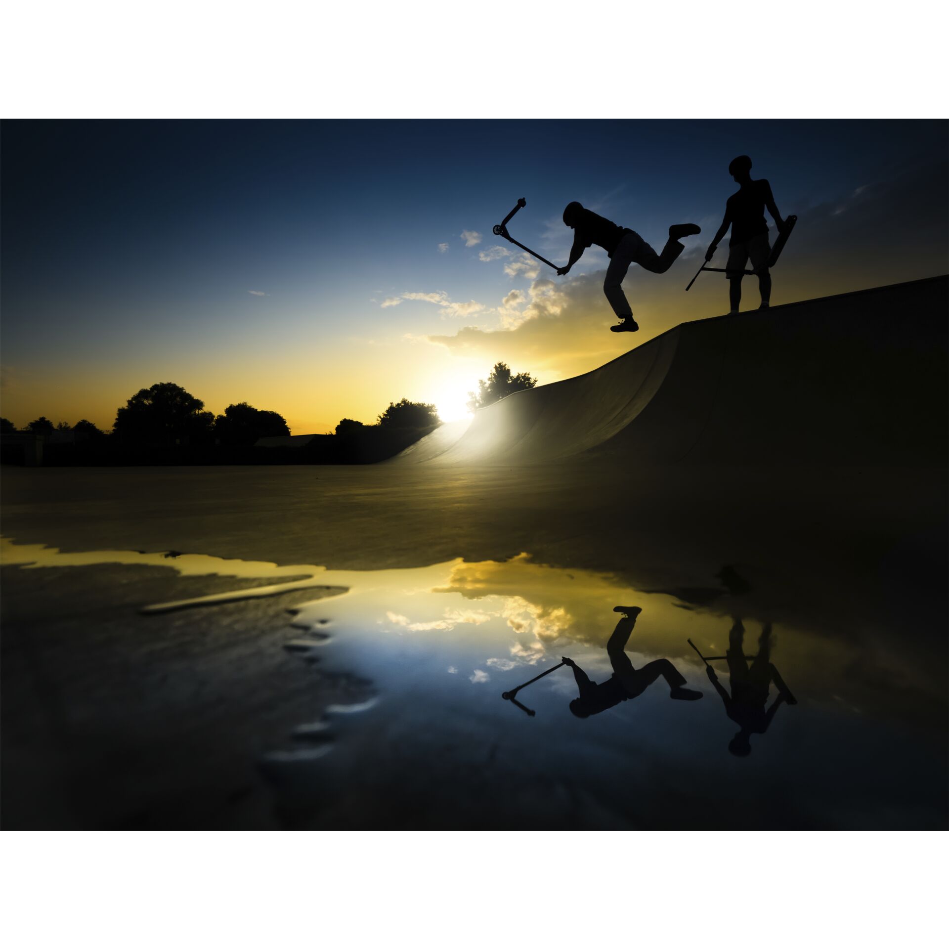 Panasonic Lumix G9 Mark II + LEICA H-ES 12-60 E