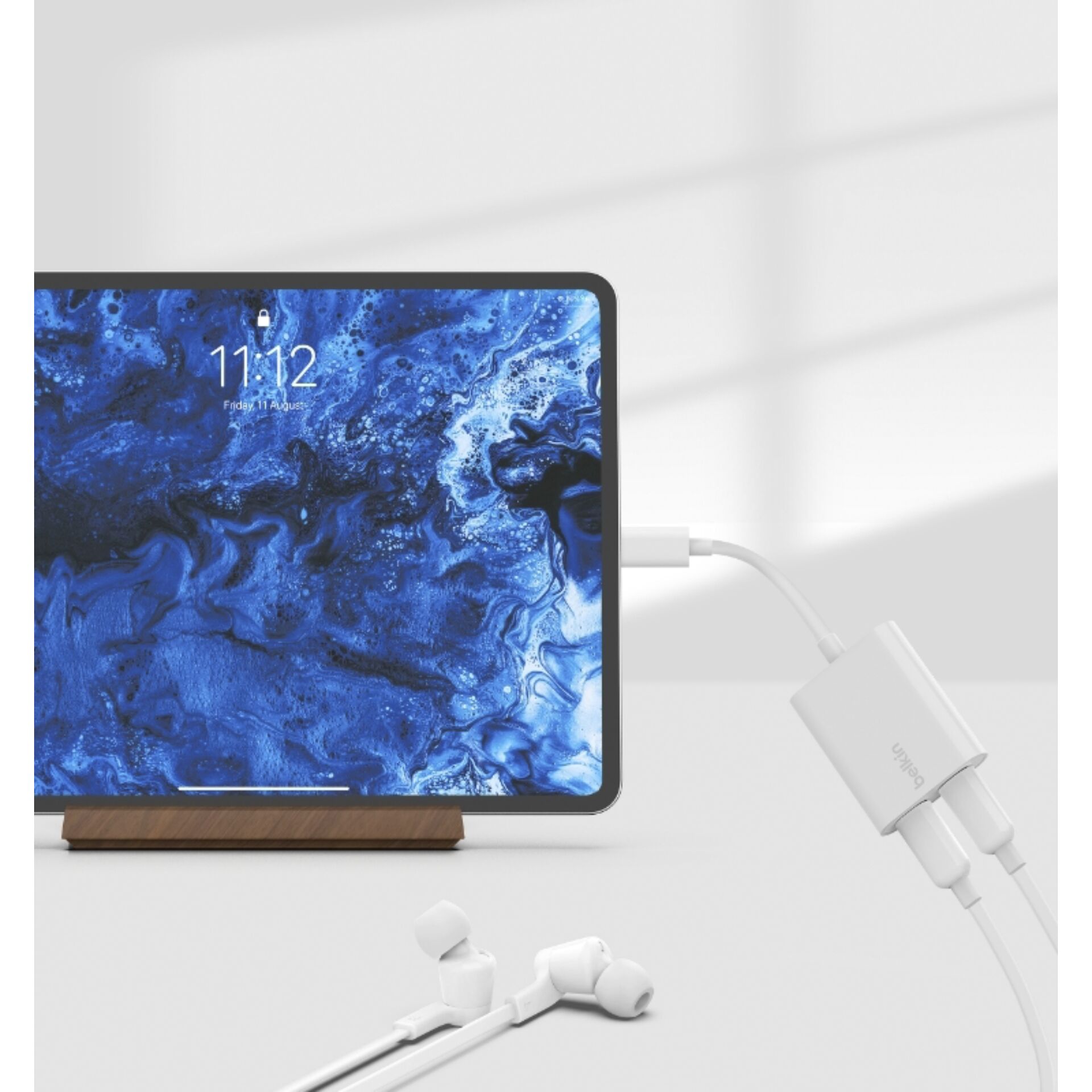 Belkin RockStar USB-C Audio- and Charge Adapter, white F7U08