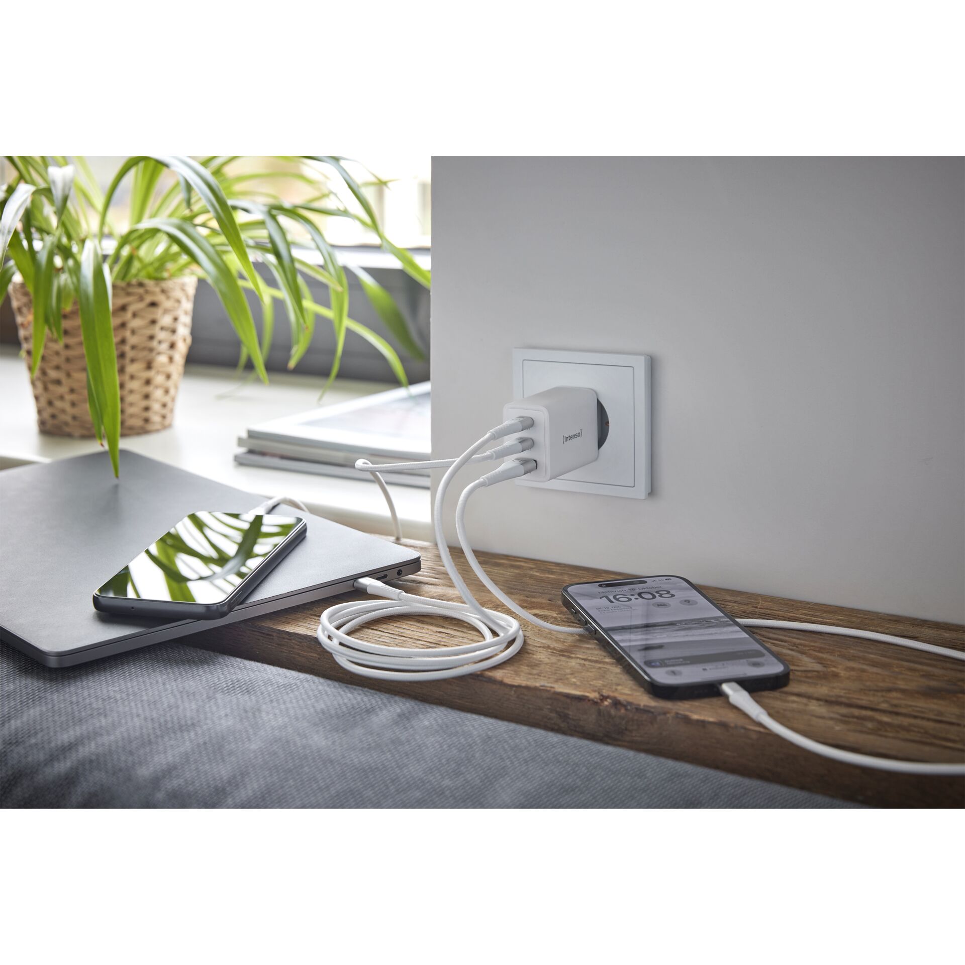 Intenso Power adatt. W65ACC GaN bian. 2x USB-C 1x USB-A 65W
