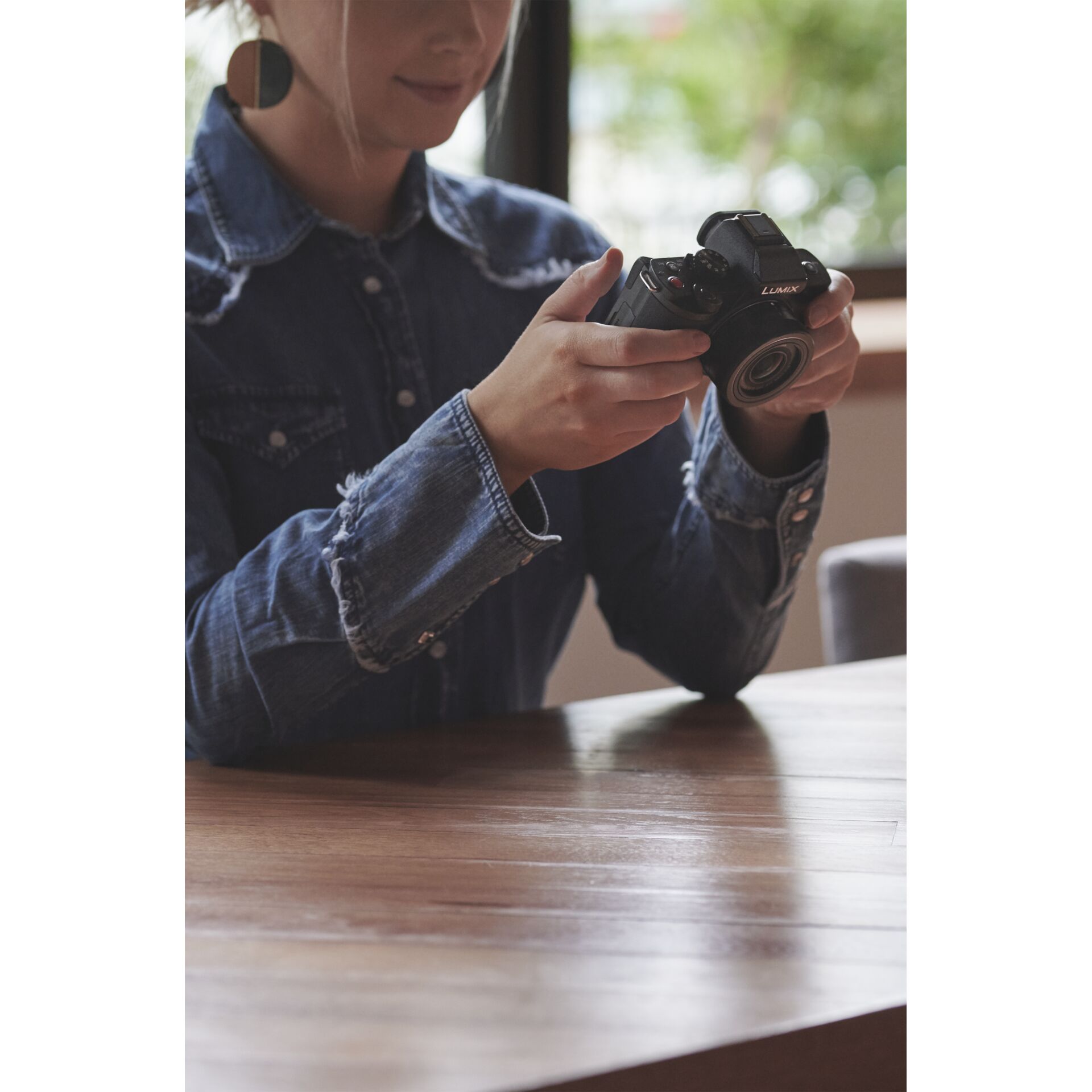 Panasonic Lumix DC-G100D nero + H-FS 12-32