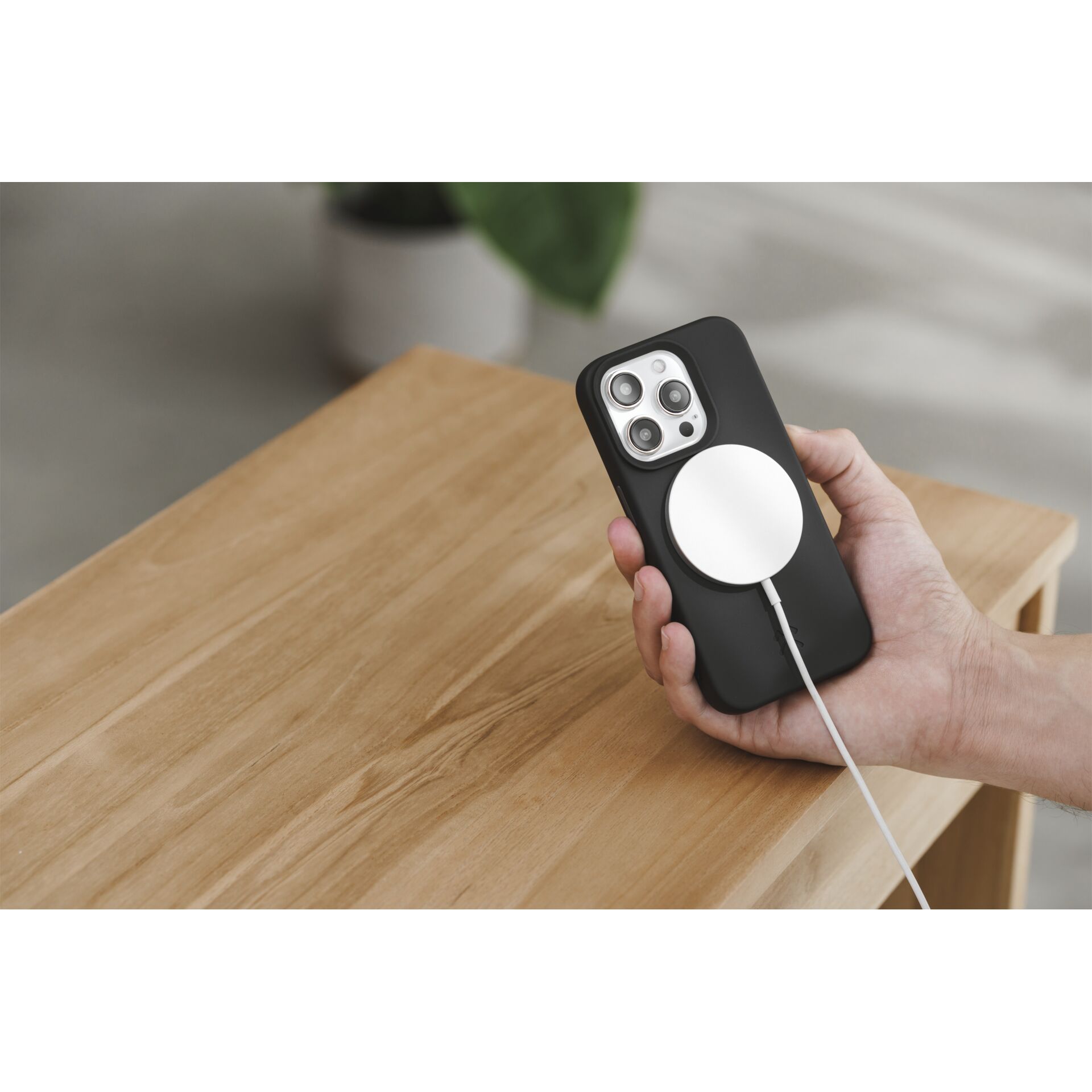 Woodcessories Bio Case MagSafe iPhone 15 Pro Max Black