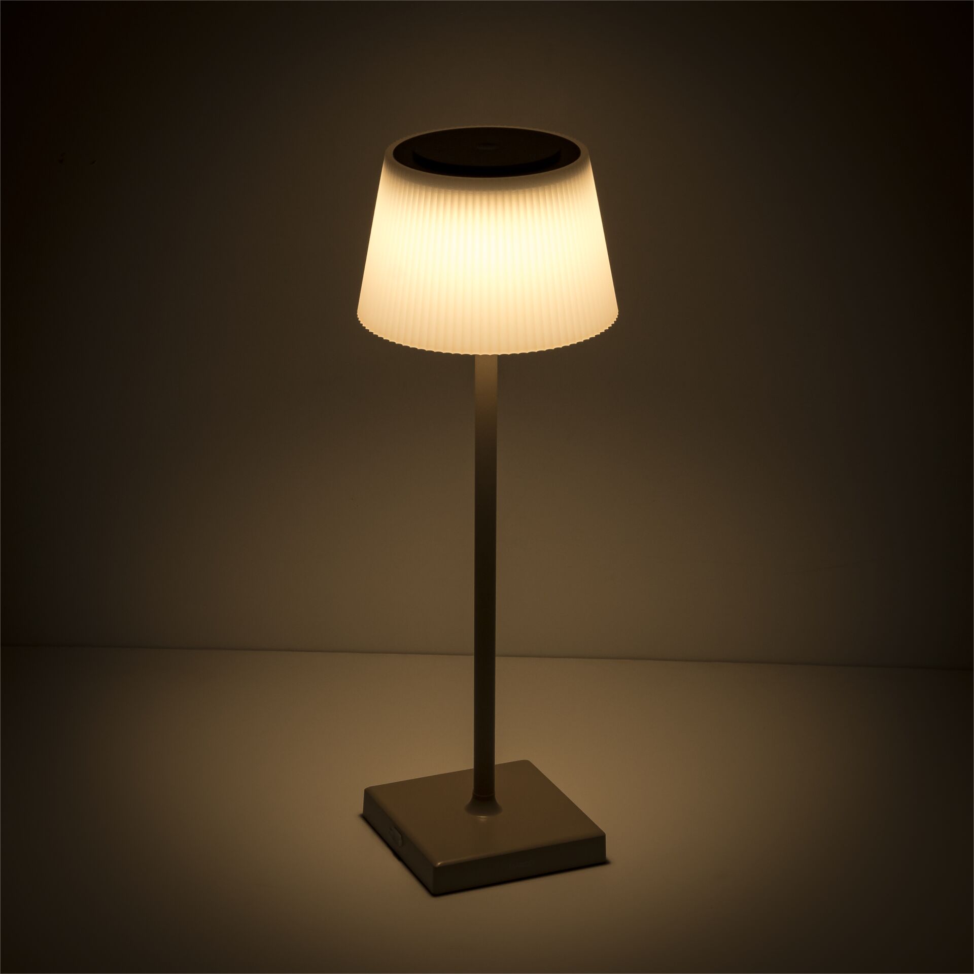 Century LED lamp. tav. MARGO tortora 4W 3000K Dimm. IP54