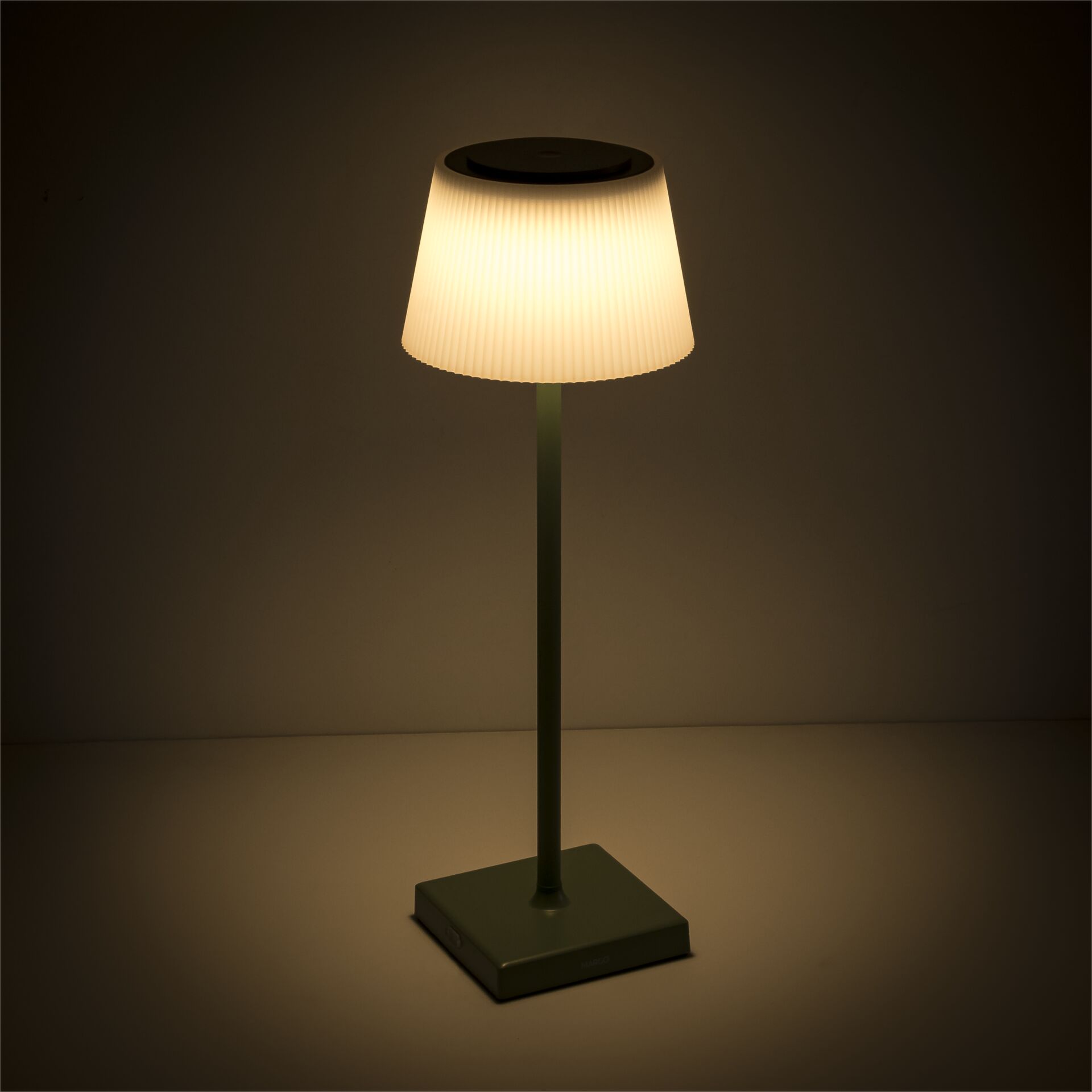 Century LED lamp. tav. MARGO verde 4W 3000K Dimm. IP54