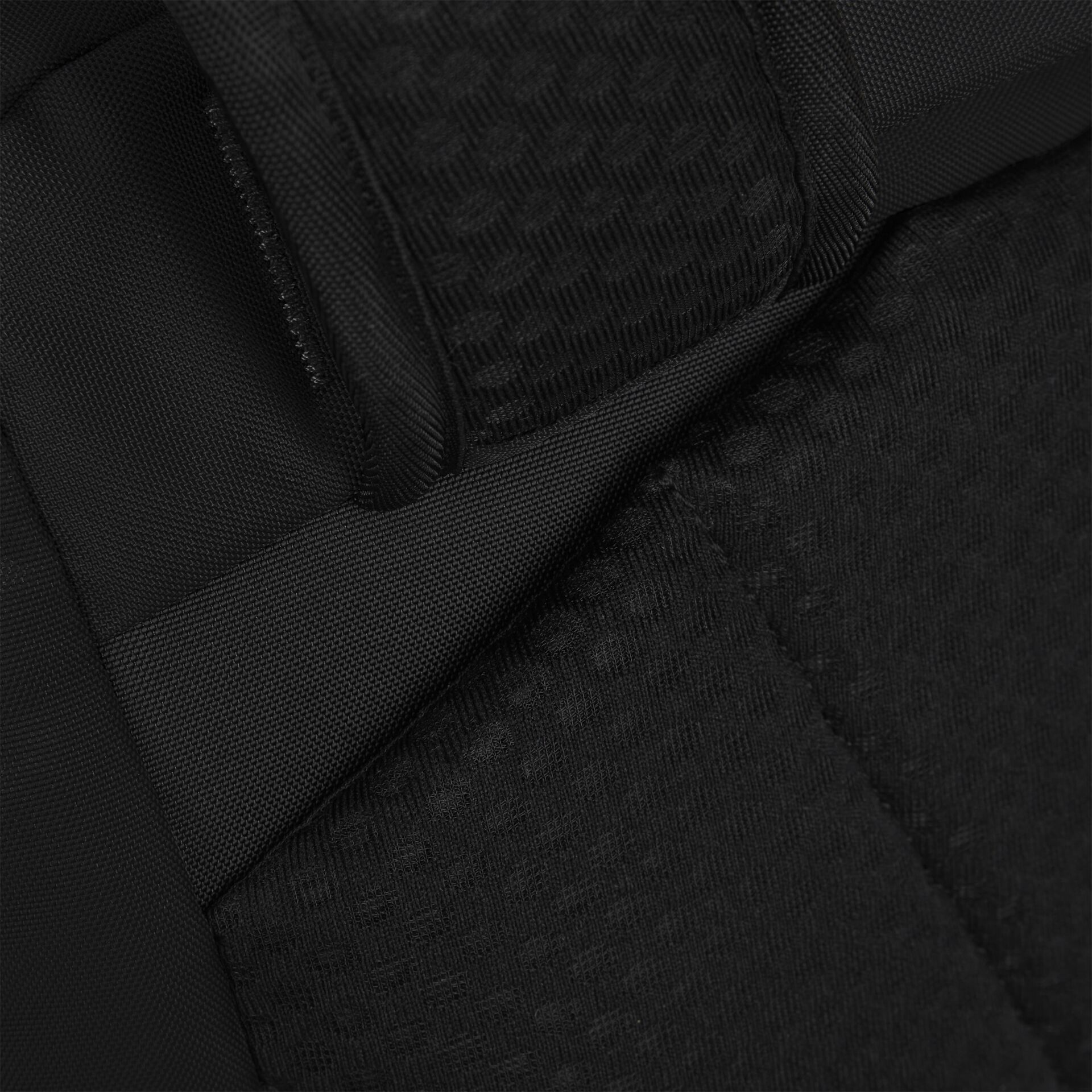 Pacsafe EXP45 Reisetasche schwarz