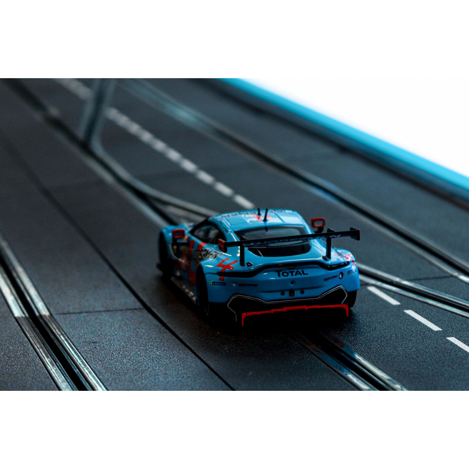 Carrera Digital 132     20031074 Aston-Martin Vantage GTE  N