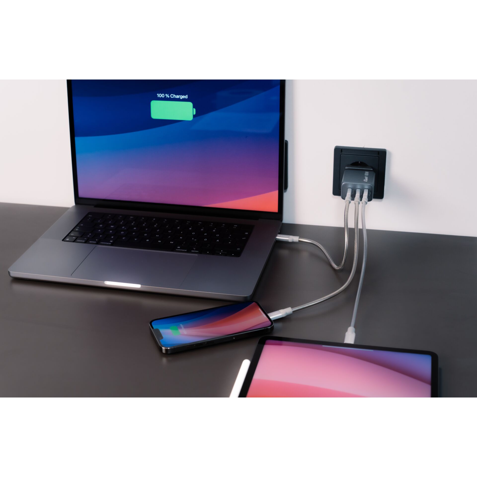 Verbatim GNC-64 GaN Charger 65W 2xUSB-C PD, 1xUSB-A QC 3.0 3