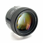 Nikon AF 85/1,8 D + paraluce HN-23