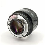 Nikon AF 85/1,8 D + paraluce HN-23