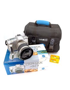 Minolta Dynax 40 + 28-100/3,5-5,6 D + Brosa